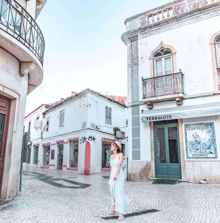 wandering in Lagos Old Town