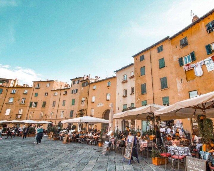 While Tuscany’s capital has plenty to offer, it’s also the perfect jumping off point for fun Florence day trips. So whether you’re traveling from Florence to Siena, exploring historic cities like Arezzo and Cortona, or looking to escape city life with a countryside day trip to Tuscany, you can’t miss these amazing day trips from Florence. Discover 20 famous Italian cities and hidden gems, all within two hours of Florence! #daytripfromflorence #florenceitalydaytrips #tuscanydaytripfromflorence