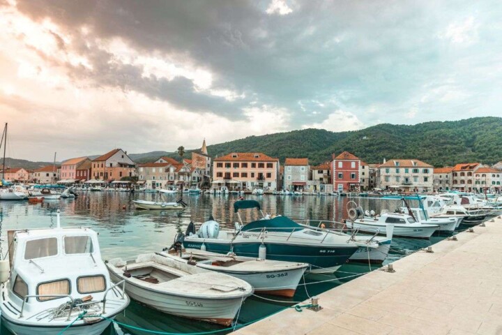 Are you dreaming of visiting Hvar island, Croatia but debating whether to spend more time in Hvar Town or Stari Grad? While these two towns are equally gorgeous, each has its own unique vibe. Fortunately, this guide breaks down everything you need to know about these two popular Hvar towns so that you can build the perfect Hvar itinerary. Discover everything from the key differences, to the top activities, to the best modes of transportation. #starigradhvaroldtown #starigradhvar #hvartowncroatia