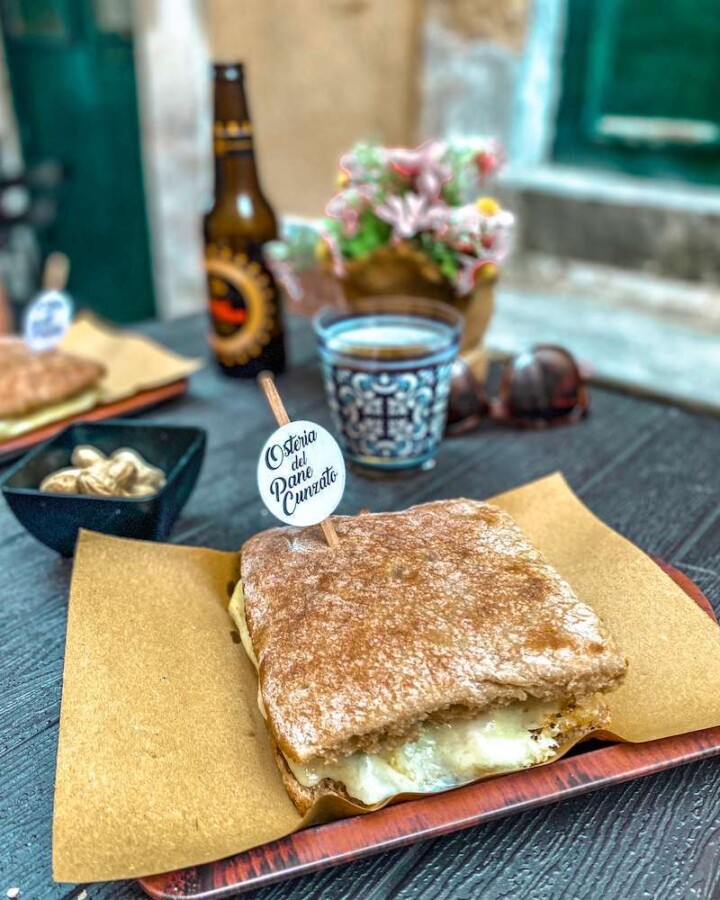 Are you looking for the best things to do in Ragusa? This Sicilian hilltop city offers plenty of history, charm, and delicious eats. Come discover the top activities in Ragusa, from scaling the highest heights to eating your way through the city. #ragusasicily #ragusaibla #ragusaiblasicily