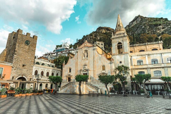 Wondering whether to add Taormina or Positano to your Italy itinerary? Whether you ultimately select a dream trip to Sicily or to the Amalfi Coast, there are many factors to consider. Come get the inside scoop on the Positano vs Taormina debate and find out which Italian bucket-list destination is right for you!