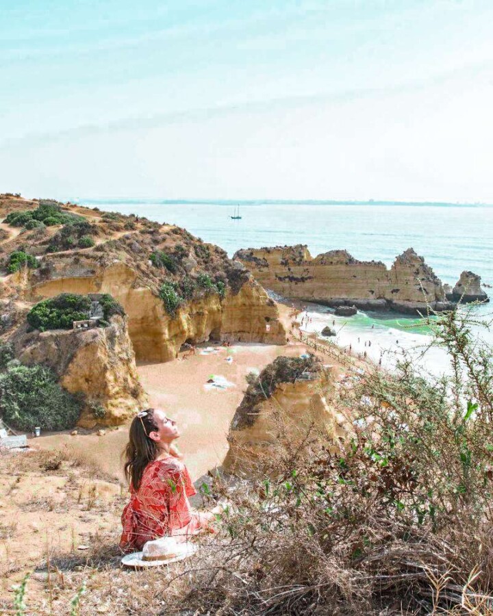 Dreaming of a romantic getaway before baby arrives? Here are the best European babymoon destinations to consider for a final twosome trip! #babymooningreece #babymooninitaly #babymoonideas