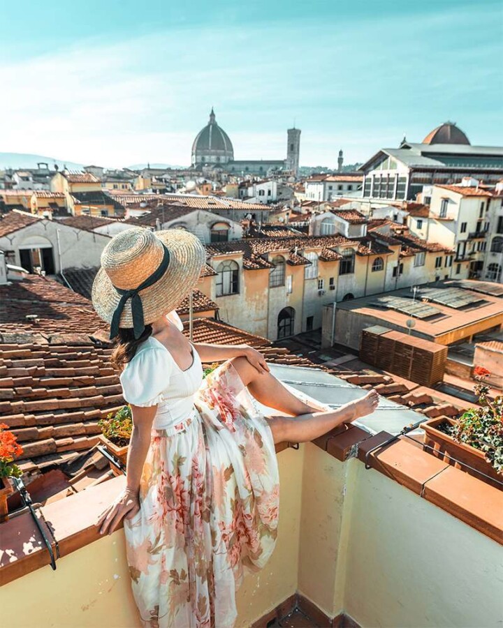 Dreaming of a romantic getaway before baby arrives? Here are the best European babymoon destinations to consider for a final twosome trip! #babymooningreece #babymooninitaly #babymoonideas