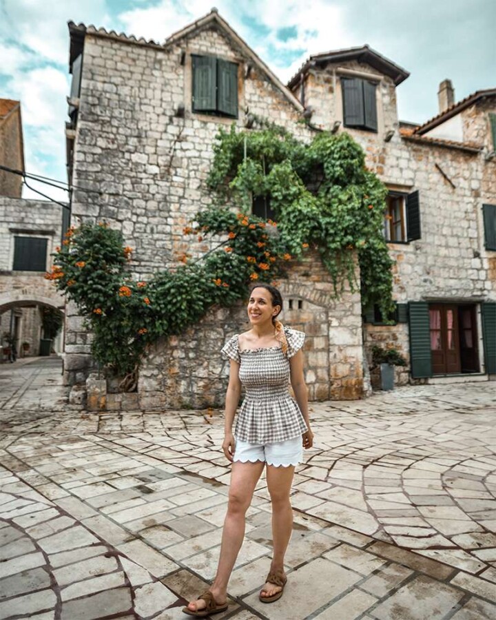 Dreaming of a romantic getaway before baby arrives? Here are the best European babymoon destinations to consider for a final twosome trip! #babymooningreece #babymooninitaly #babymoonideas