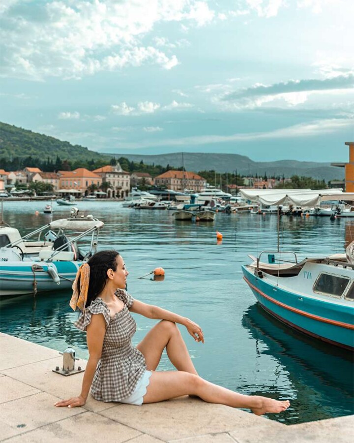 Dreaming of a romantic getaway before baby arrives? Here are the best European babymoon destinations to consider for a final twosome trip! #babymooningreece #babymooninitaly #babymoonideas