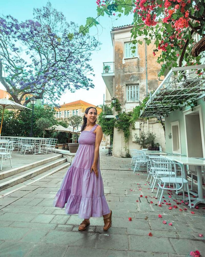Dreaming of a romantic getaway before baby arrives? Here are the best European babymoon destinations to consider for a final twosome trip! #babymooningreece #babymooninitaly #babymoonideas