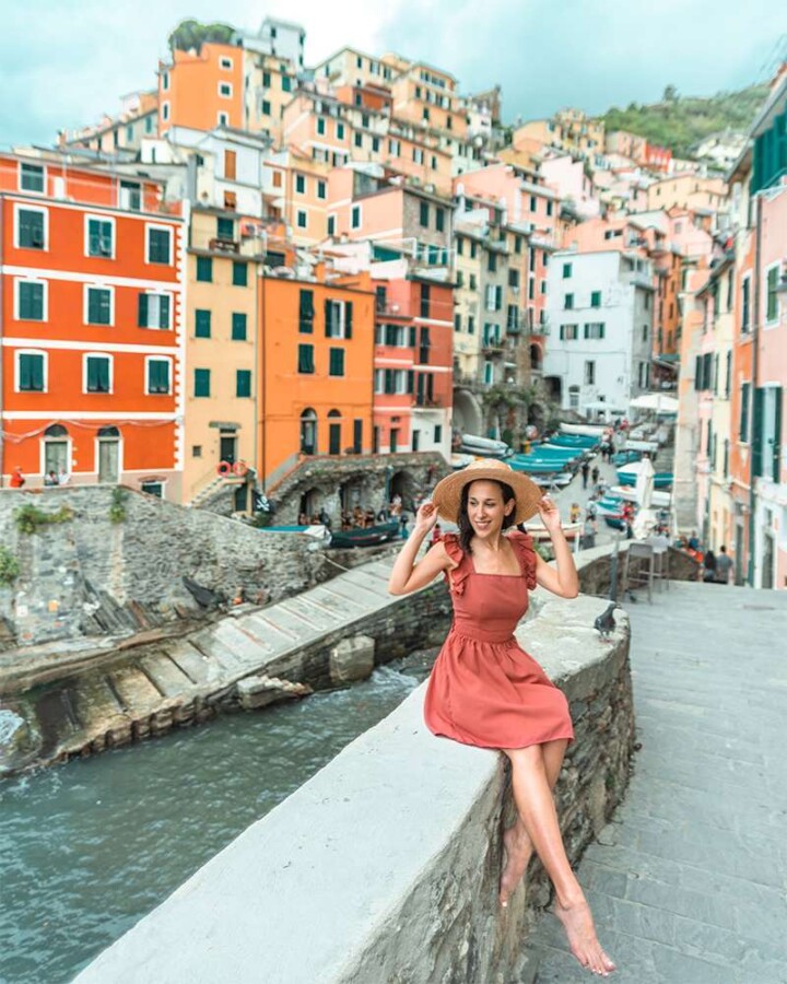 Dreaming of a romantic getaway before baby arrives? Here are the best European babymoon destinations to consider for a final twosome trip! #babymooningreece #babymooninitaly #babymoonideas